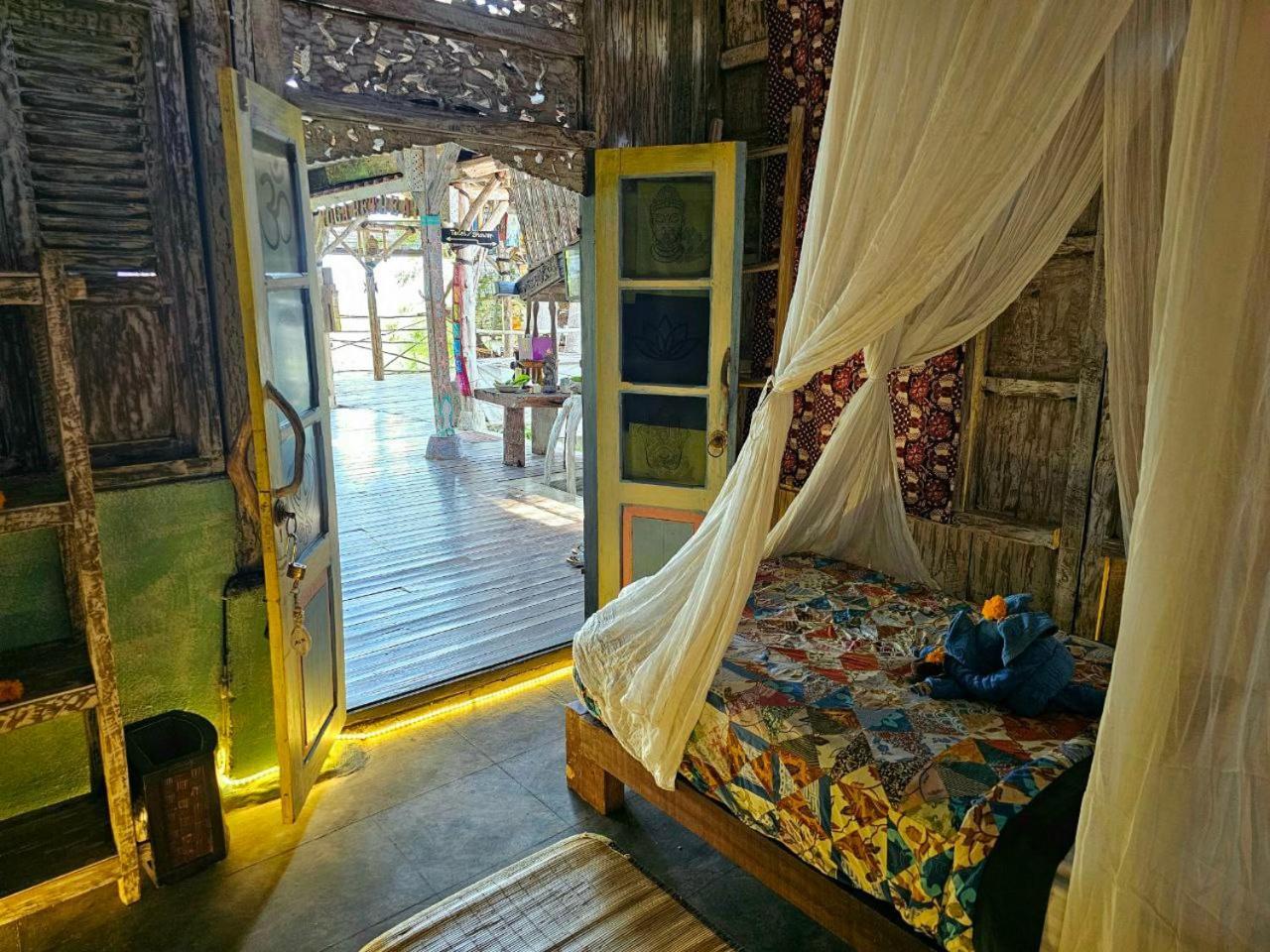 Hotel Dream Hill à Lovina Beach Extérieur photo