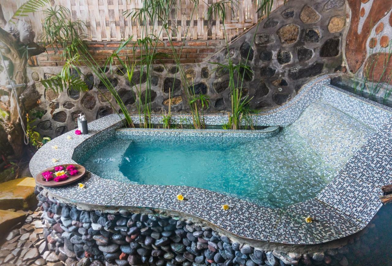 Hotel Dream Hill à Lovina Beach Extérieur photo